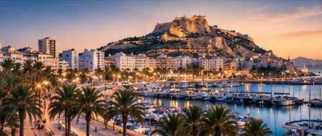 Ambientación conceptual de Alicante con su puerto y la silueta del castillo